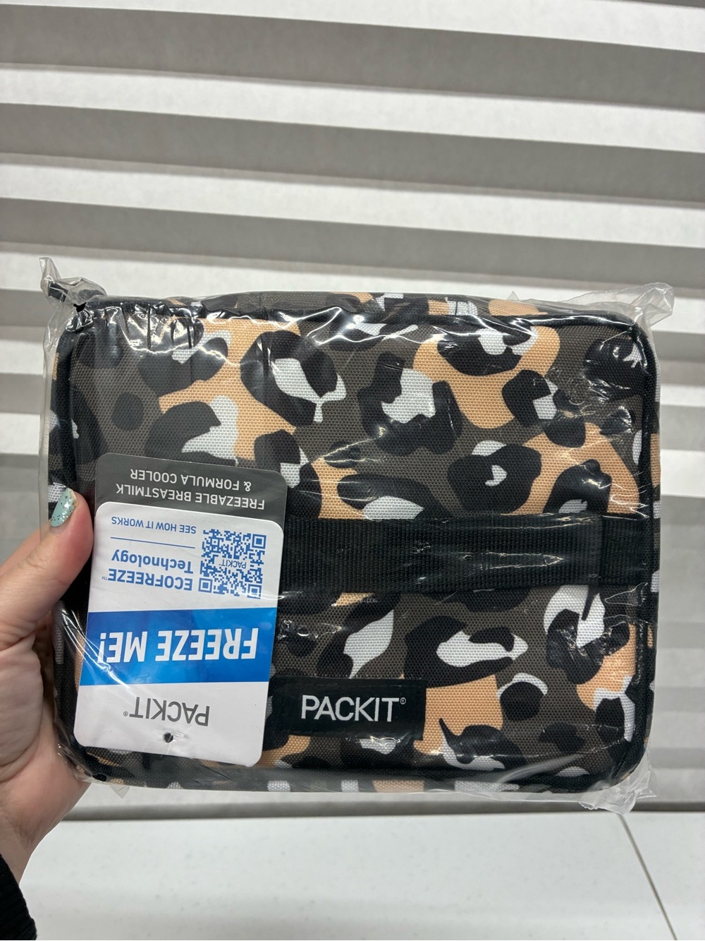 Packit freezable breastmilk formula cooler on the go wild leopard new with tags